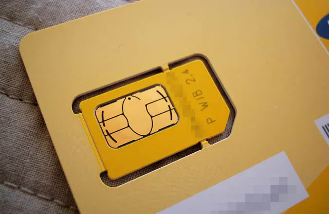 Новая SIM-карта, готовая подключиться к Мобильному банку